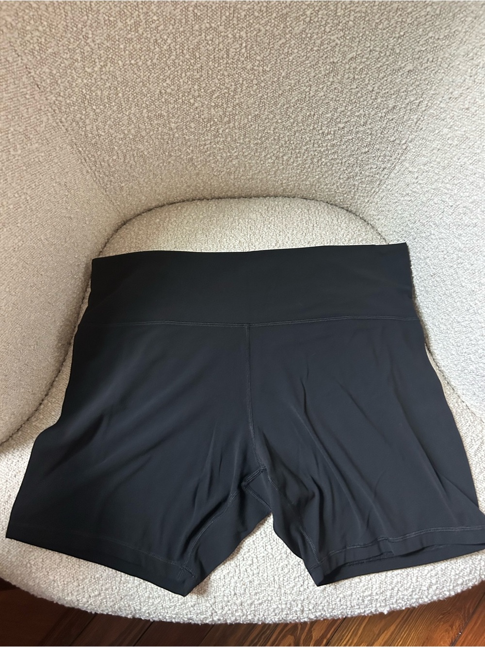 Athleta Black Women's Ultra High Rise Elation 7” Shorts